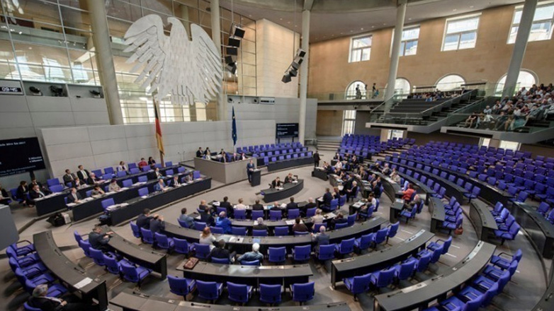 Γερμανία: Σταθερό προβάδισμα της Χριστιανικής Ένωσης – Παγιωμένη στη δεύτερη θέση η AfD