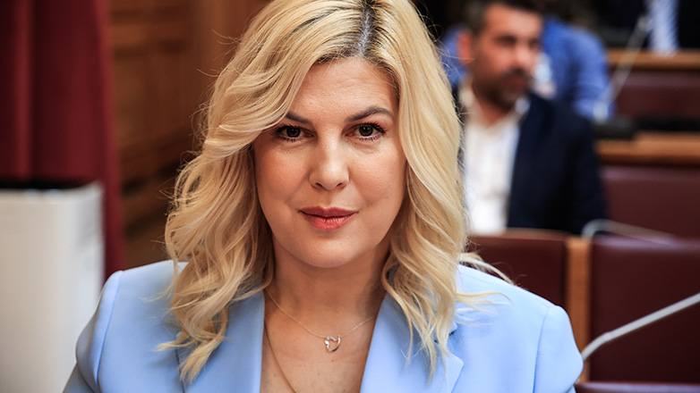 Στο ΠΑΣΟΚ η Ράνια Θρασκιά Στο ΠΑΣΟΚ η Ράνια Θρασκιά