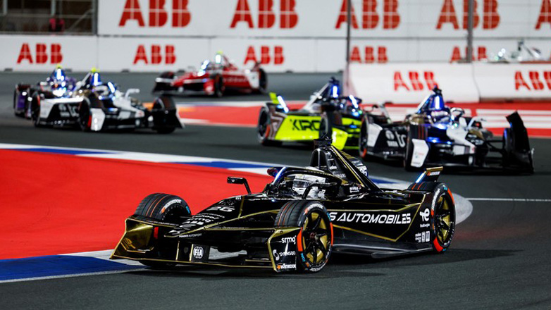 Μεγάλη νίκη για την DS Automobiles στην Τζέντα της Σαουδικής Αραβίας