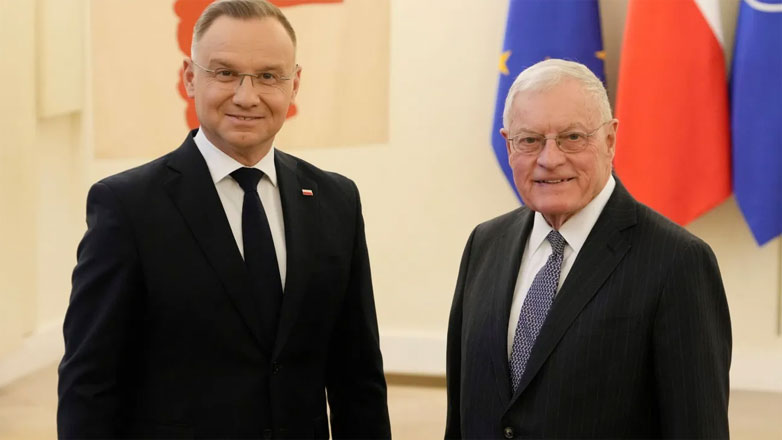 Πρόεδρος Πολωνίας: «Οι ΗΠΑ διαβεβαίωσαν ότι δεν θα μειώσουν τον στρατό στην περιοχή μας» Πρόεδρος Πολωνίας: «Οι ΗΠΑ διαβεβαίωσαν ότι δεν θα μειώσουν τον στρατό στην περιοχή μας»