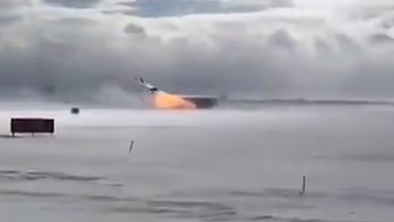 Νέο συγκλονιστικό βίντεο από το αεροπορικό ατύχημα στο Τορόντο