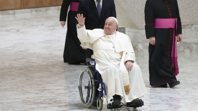 Ιταλία: «Σταθερή η κατάσταση του πάπα, ελαφρά βελτίωση στους δείκτες που σχετίζονται με τις φλεγμονές»