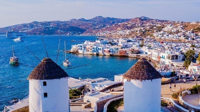 Όργιο αυθαιρεσιών στη Μύκονο εντόπισαν οι επιθεωρητές του ΥΠΕΝ