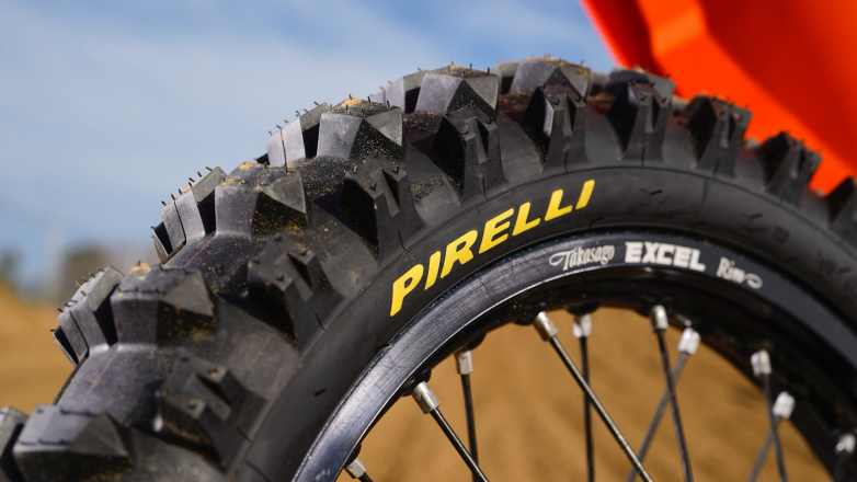 H Pirelli παρουσιάζει το νέο SCORPION MX32 MID SOFT, το πιο επιτυχημένο στο Motocross