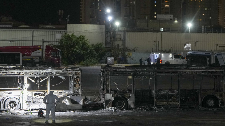 Ισραήλ: Τρεις βόμβες εξερράγησαν σε λεωφορεία, άλλες δύο εξουδετερώθηκαν Ισραήλ: Τρεις βόμβες εξερράγησαν σε λεωφορεία, άλλες δύο εξουδετερώθηκαν