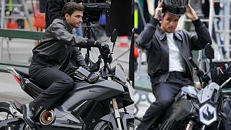 O Carlos Sainz με VMOTO Stash στο Παρίσι