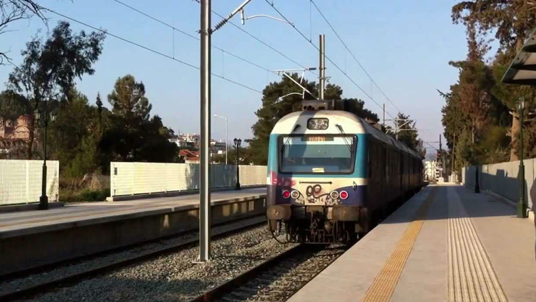 Οινόφυτα: Επιδειξίας τρομοκρατεί κοπέλα στον σταθμό του ΟΣΕ