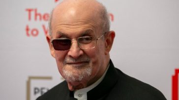 ΗΠΑ: Ένοχος για απόπειρα δολοφονίας κρίθηκε ο Αμερικανολιβανέζος που μαχαίρωσε τον συγγραφέα Σαλμάν Ρούσντι