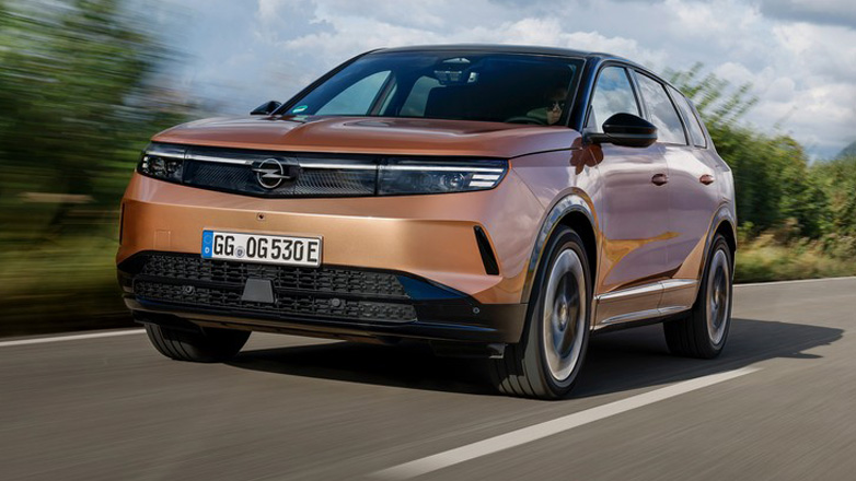 Opel: Ποιες είναι οι καινοτομίες του νέου Grandland στο σύστημα φωτισμού με προβολείς Intelli-Lux HD