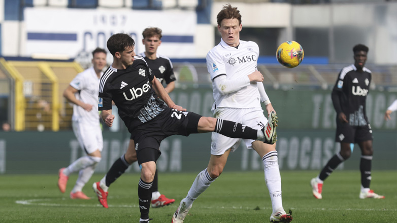 Ιταλία: «Μπλόκο» της Κόμο στη Νάπολι – Ήττα με 2-1 για τους «παρτενοπέι» στο «Τζουζέπε Σινιγκάλια»