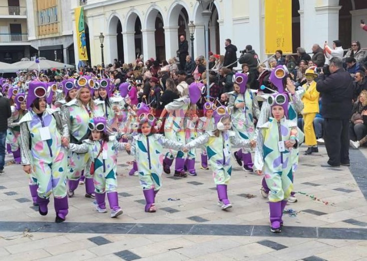 Πάτρα: Εντυπωσίασε το καρναβάλι των παιδιών