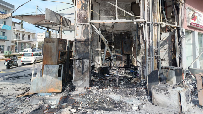 Αργυρούπολη: Ένοπλοι έβαλαν φωτιά σε βενζινάδικο