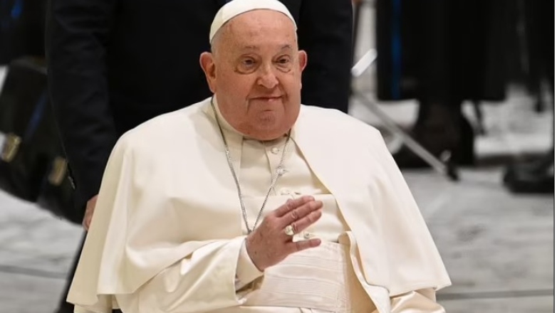 Κρίσιμη αλλά σταθερή η κατάσταση της υγείας του Πάπα Φραγκίσκου Κρίσιμη αλλά σταθερή η κατάσταση της υγείας του Πάπα Φραγκίσκου