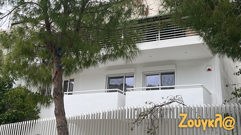 Τραγωδία στη Βουλιαγμένη: Σορός γυναίκας εντοπίστηκε κατά την κατάσβεση φωτιάς σε διαμέρισμα