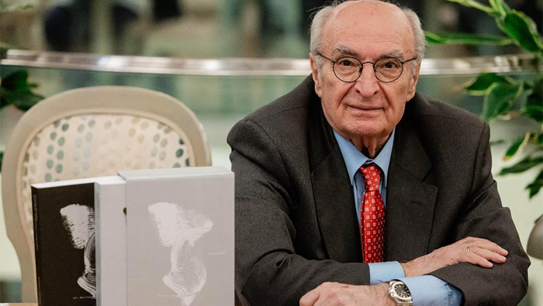 Κατάμεστο το Ίδρυμα Θεοχαράκη στην παρουσίαση της δίτομης έκδοσης για την προσφορά του Βλάση Φρυσίρα