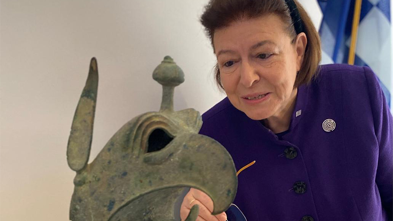 Λίνα Μενδώνη: Να επιστραφούν οι παράνομα εξαχθείσες αρχαιότητες από οποιαδήποτε χώρα