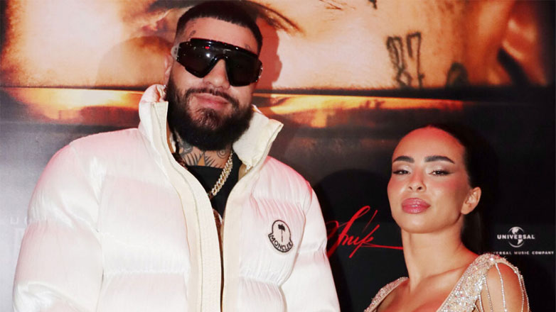 Snik: Αγκαλιά με την καλλονή σύντροφό του, Marta Aharonian, στη διαμαντένια απονομή του δίσκου του