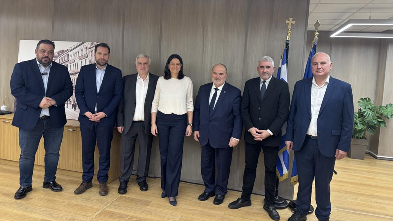 Παράταση του χρόνου έναρξης εφαρμογής της ψηφιακής κάρτας εργασίας στον κλάδο της εστίασης ζητά η ΠΟΕΣΕ