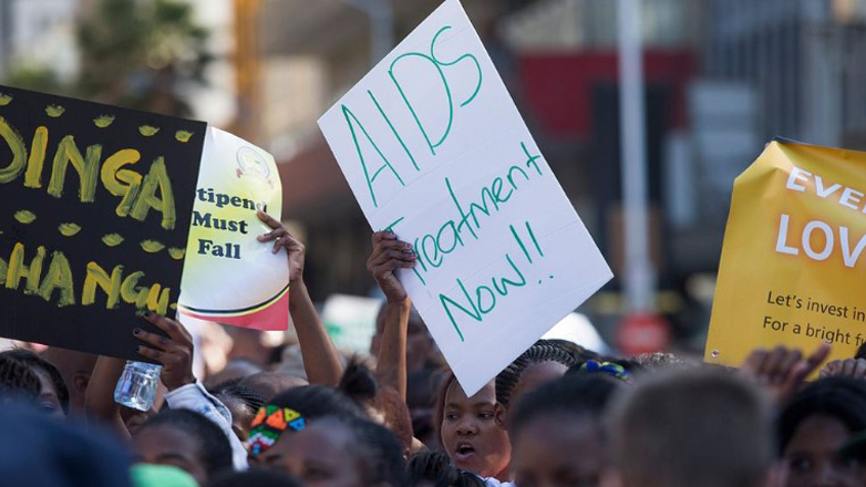 Νότια Αφρική: 500.000 επιπλέον νεκροί από AIDS χωρίς τα αμερικανικά κονδύλια