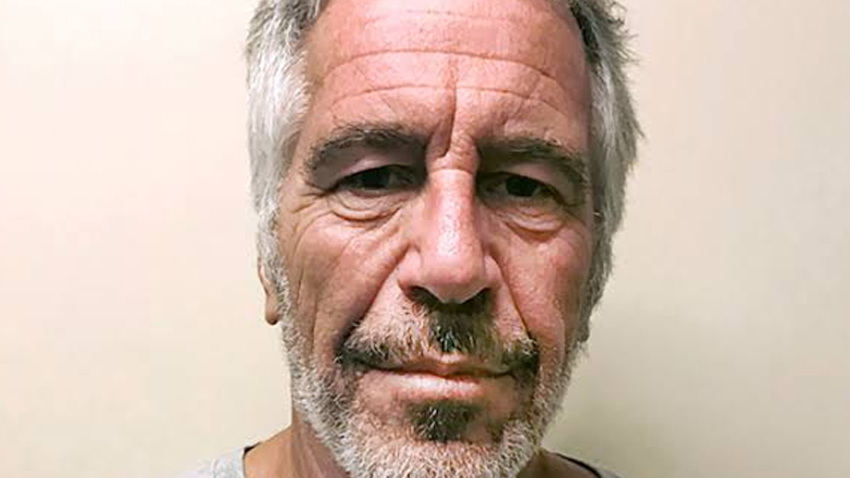 Στις επόμενες ώρες αναμένεται να δημοσιοποιηθεί το «πελατολόγιο» του παιδόφιλου Έπσταϊν