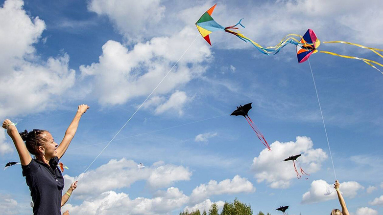 Καθαρά Δευτέρα: Τι συμβουλεύει ο ΔΕΔΔΗΕ για το πέταγμα του χαρταετού