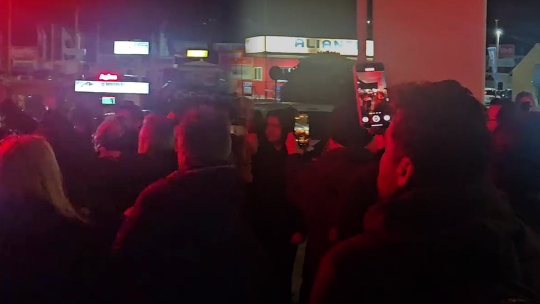 Αποθεωτική υποδοχή στην αποστολή του ΟΦΗ στο αεροδρόμιο του Ηρακλείου