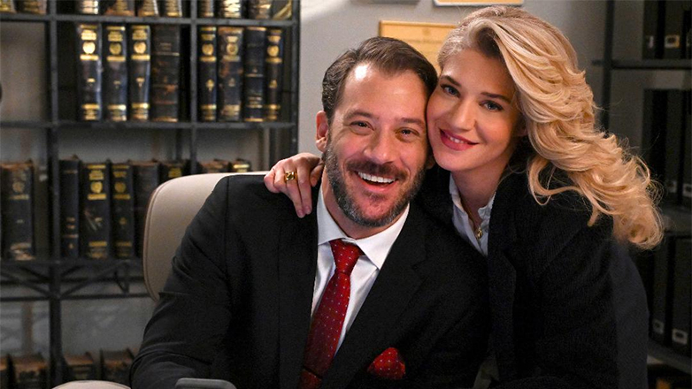 «Μαμά στα κρυφά»: Στα γυρίσματα της νέας ρομαντικής κομεντί της ΕΡΤ