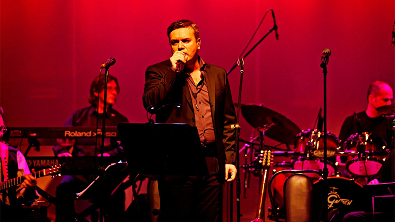 Μανώλης Λιδάκης: Σήμερα η κηδεία του στο Ηράκλειο Κρήτης Μανώλης Λιδάκης: Σήμερα η κηδεία του στο Ηράκλειο Κρήτης