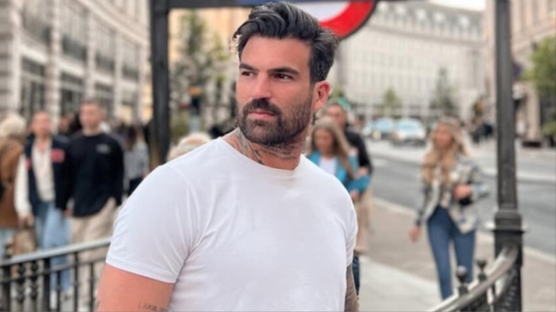 Δημήτρης Αλεξάνδρου: Διασκέδασε σε ένα ξέφρενο πάρτι στην Αράχωβα μετά το χωρισμό του από την Ιωάννα Τούνη Δημήτρης Αλεξάνδρου: Διασκέδασε σε ένα ξέφρενο πάρτι στην Αράχωβα μετά το χωρισμό του από την Ιωάννα Τούνη