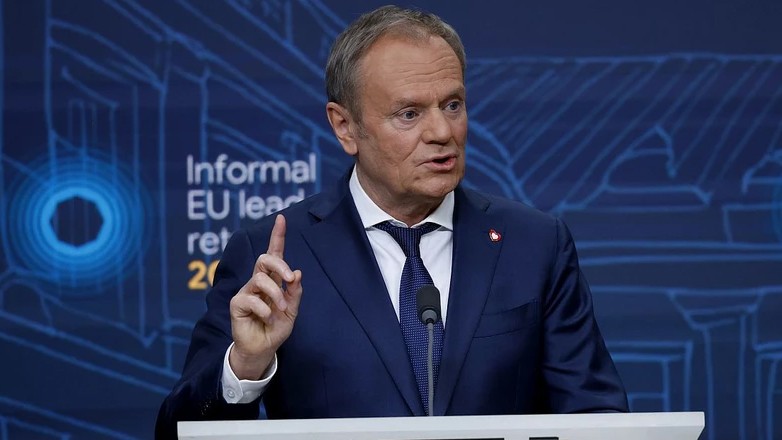 Τουσκ: Το παράδοξο της ευρωπαϊκής άμυνας