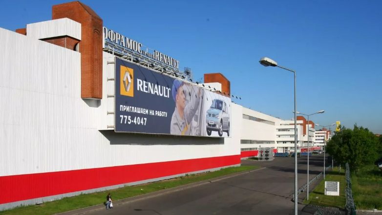 Η Ρωσία αγόρασε τα εγχώρια εργοστάσια της Renault για 1 σεντ και τώρα θέλει 1,3 δισ. δολάρια για να τα πουλήσει πίσω