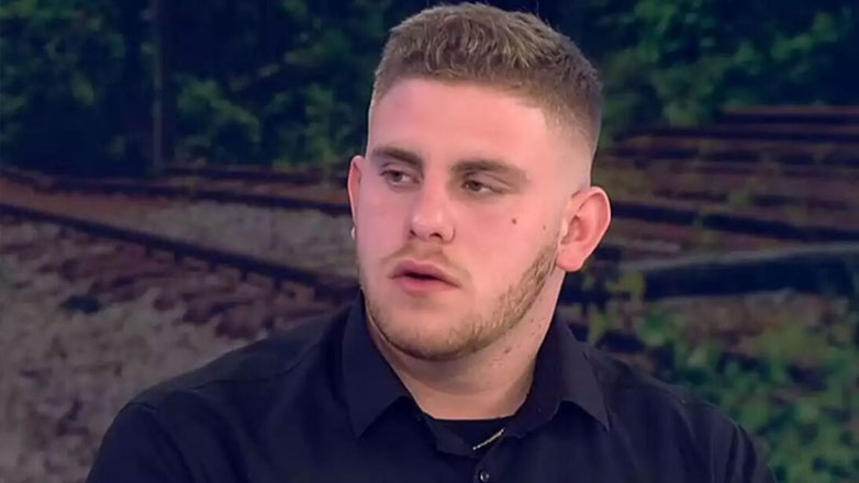 Τέμπη – Ανδρέας Αλικανιώτης: «Η τούρτα με το βαγόνι ήταν έκπληξη της μητέρας μου, δεν ήξερα τίποτα» Τέμπη – Ανδρέας Αλικανιώτης: «Η τούρτα με το βαγόνι ήταν έκπληξη της μητέρας μου, δεν ήξερα τίποτα»