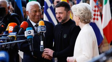 Ζελένσκι: Ο Ουκρανικός λαός δεν είναι μόνος του