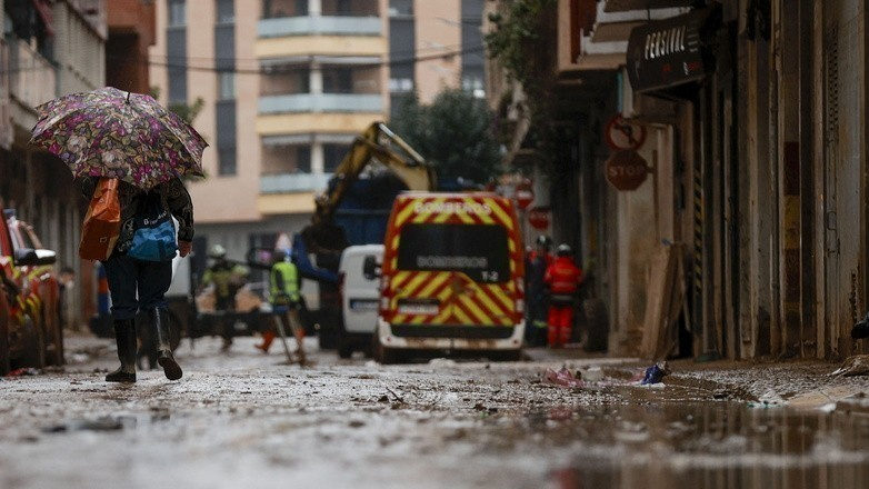 Ισπανία: Καταρρακτώδεις βροχές ξυπνούν μνήμες από την Βαλένθια