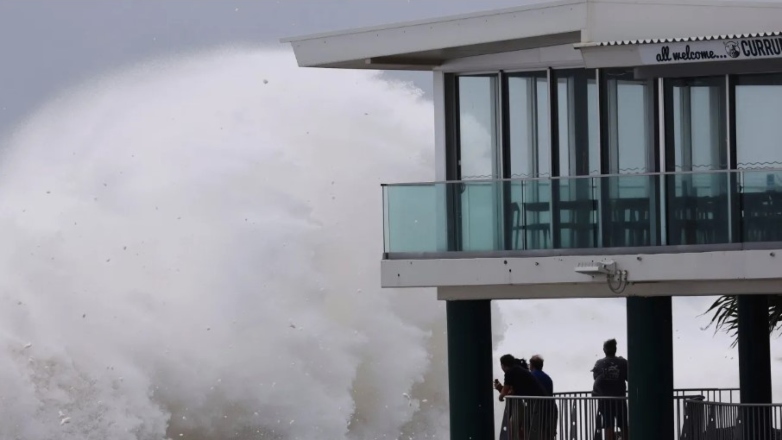 Ο τροπικός κυκλώνας «Άλφρεντ» πλησιάζει τις ακτές στην Αυστραλία