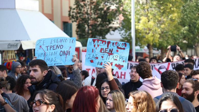Ηράκλειο : Συγκέντρωση διαμαρτυρίας στην πλατεία Ελευθερίας