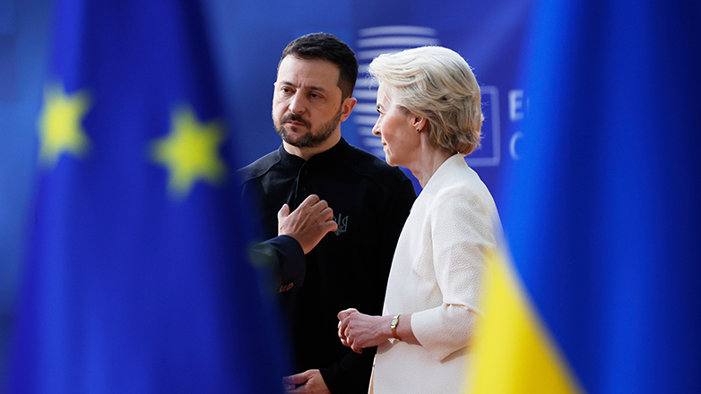 Politico: Η Ε.Ε. υποσχέθηκε πολλά στην Ουκρανία – Θα μπορεί να ανταποκριθεί;