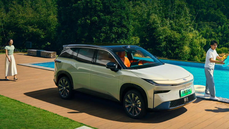 Toyota: 10.000 παραγγελίες σε 60 λεπτά, για το EV bZ3X των 13.800 ευρώ