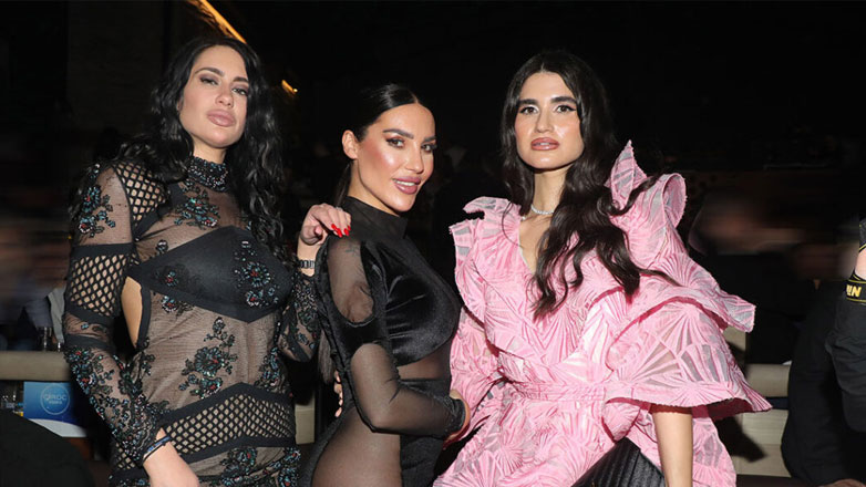 Ζέτα Θεοδωροπούλου: Διασκέδασε στον Νίκο Βέρτη με σούπερ σέξι outfit – Φωτογραφίες