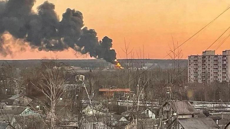 Ο ουκρανικός στρατός ανακοίνωσε ότι έπληξε αεροπορική στρατιωτική βάση στη Ρωσία