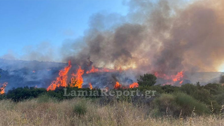 Πυρκαγιά στα Καμένα Βούρλα