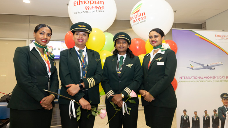 Η Ethiopian Airlines εκτέλεσε την πτήση Αντίς Αμπέμπα – Αθήνα αποκλειστικά με γυναικείο πλήρωμα