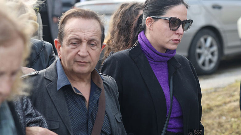 Σπύρος Μπιμπίλας: Ο σπαρακτικός επικήδειος στην κηδεία της Καίτης Κωνσταντίνου στο Αίγιο