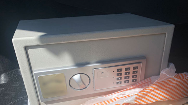 Οι «μαϊμού» υπάλληλοι της ΔΕΗ με την πολυτελή Mercedes και τις απάτες – Δείτε βίντεο