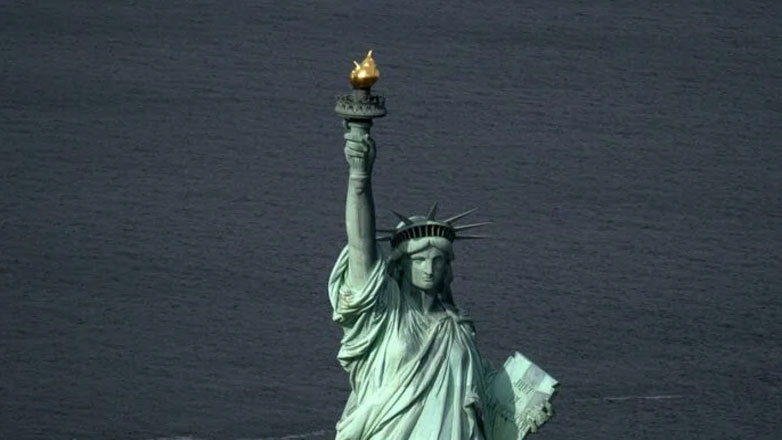 Λευκός Οίκος: «Χάρη στις ΗΠΑ οι Γάλλοι δεν μιλούν γερμανικά σήμερα»