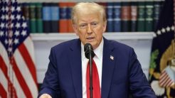 Τραμπ: Θα βοηθήσει την Ουκρανία να προμηθευτεί συστήματα αντιαεροπορικής άμυνας