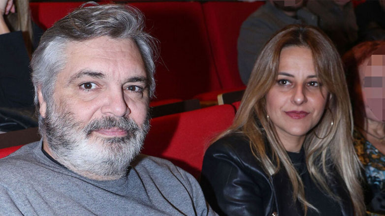 Άλκης Κούρκουλος – Δήμητρα Σταθοπούλου: Η σπάνια δημόσια εμφάνιση του ζευγαριού στην παρουσίαση της σειράς «Απαραίτητο φως»