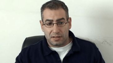 Ο υπουργός Δικαιοσύνης έθεσε σε διαθεσιμότητα και τον ιατροδικαστή Χρήστο Κραββαρίτη