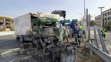 Σύγκρουση νταλίκας στην εθνική οδό στο ύψος της Μεταμόρφωσης