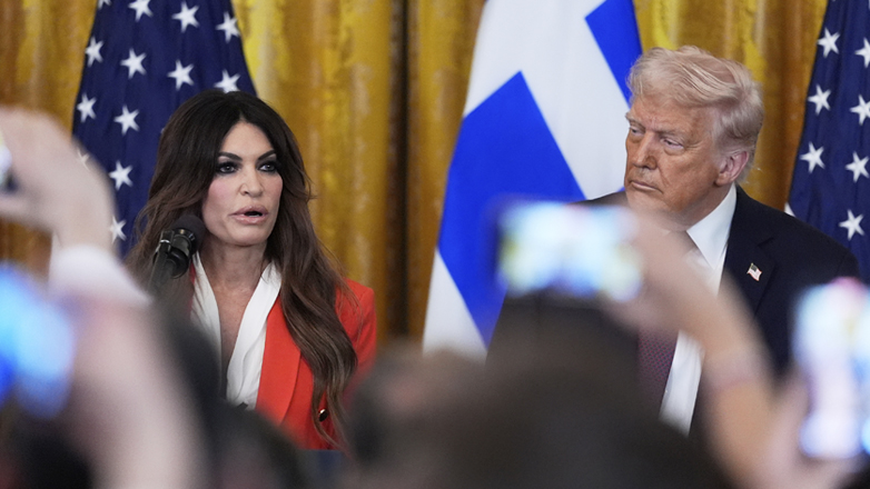 Φωτογραφίες και βίντεο από την συνάντηση Τραμπ – Γκιλφόιλ με την ομογένεια για την 25η Μαρτίου